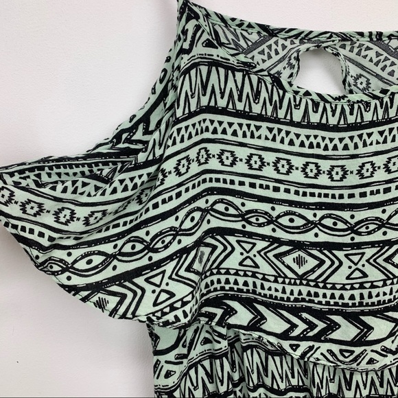 CHARLOTTE Russe Short Romper Size Small - Picture 5 of 9